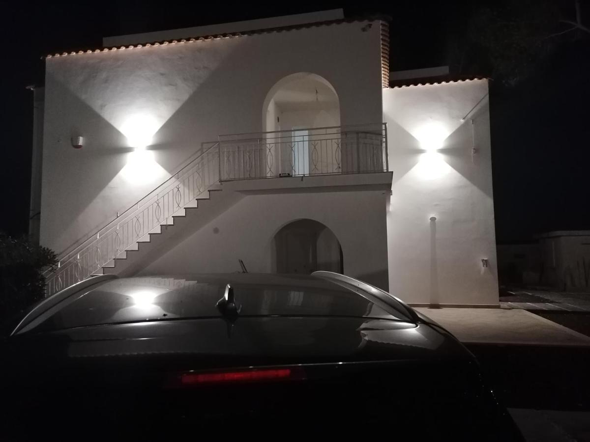 Villa Per Vacanze Isola Fanusa Kültér fotó